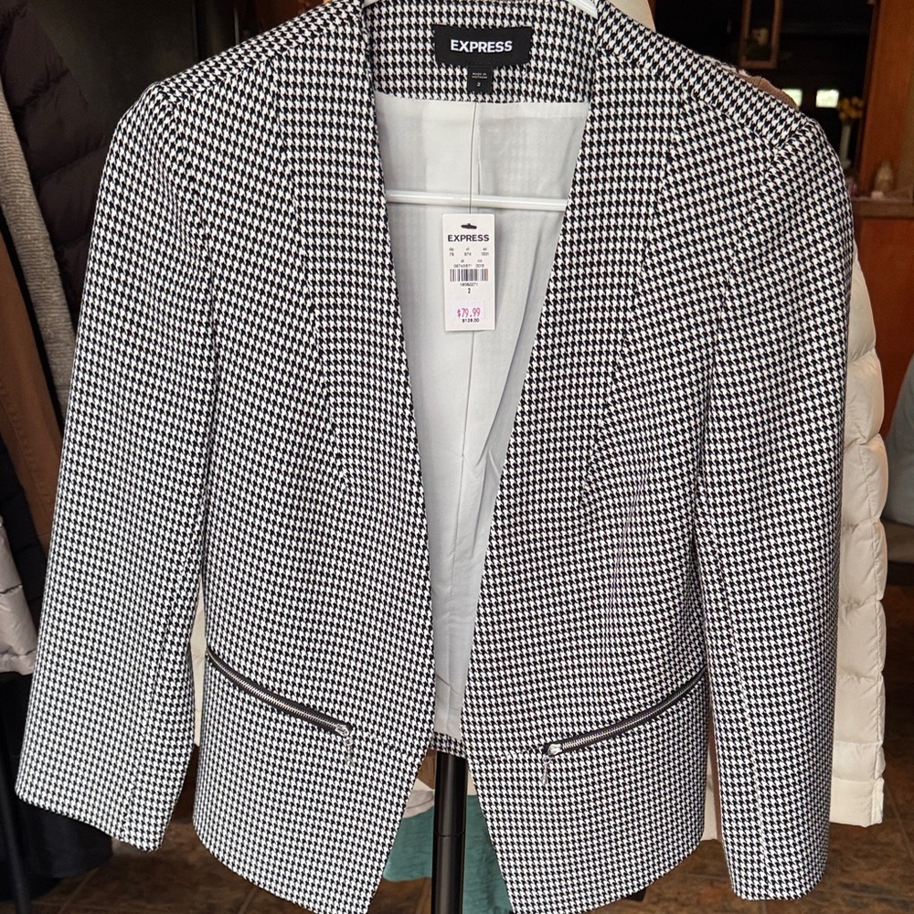 Express Women's Houndstooth Blazer in Black and White